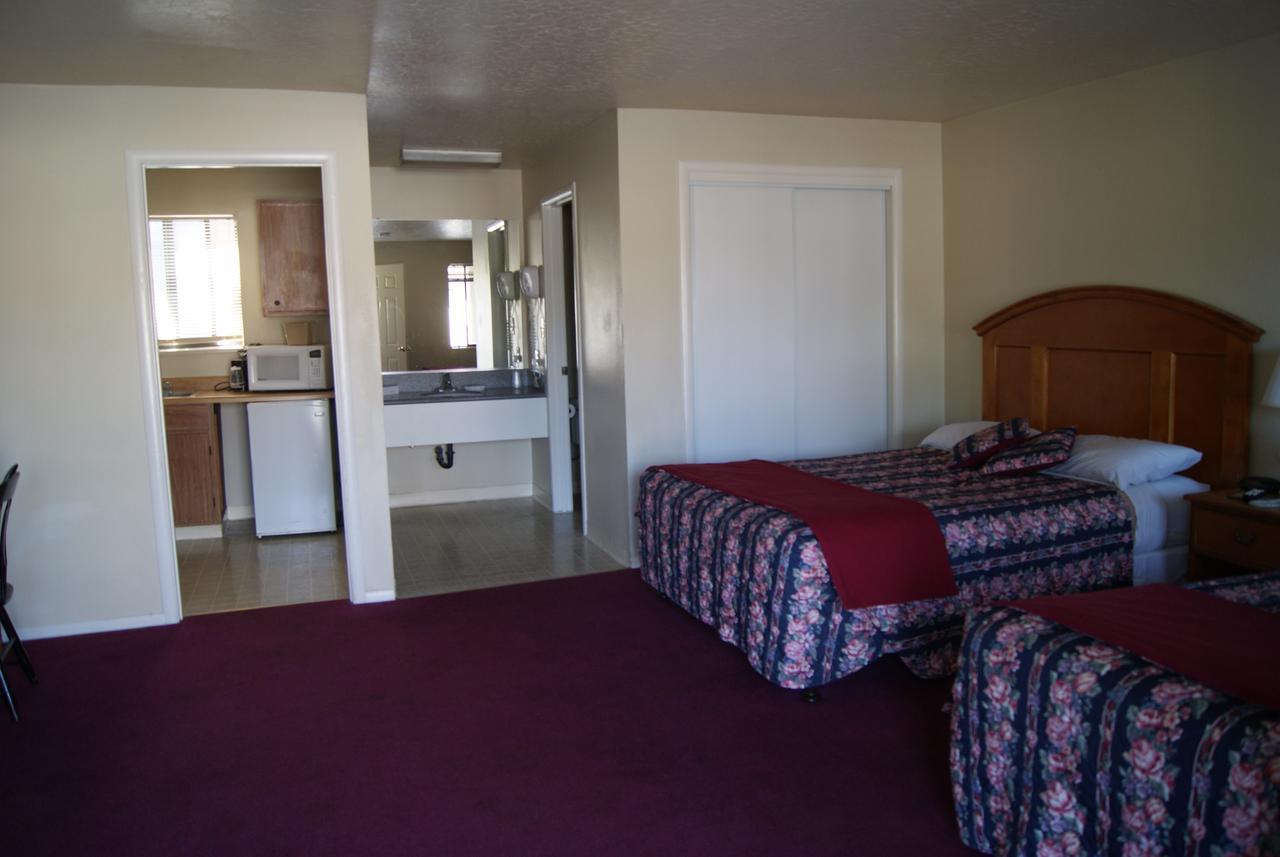 Travelers Motel Cottonwood エクステリア 写真